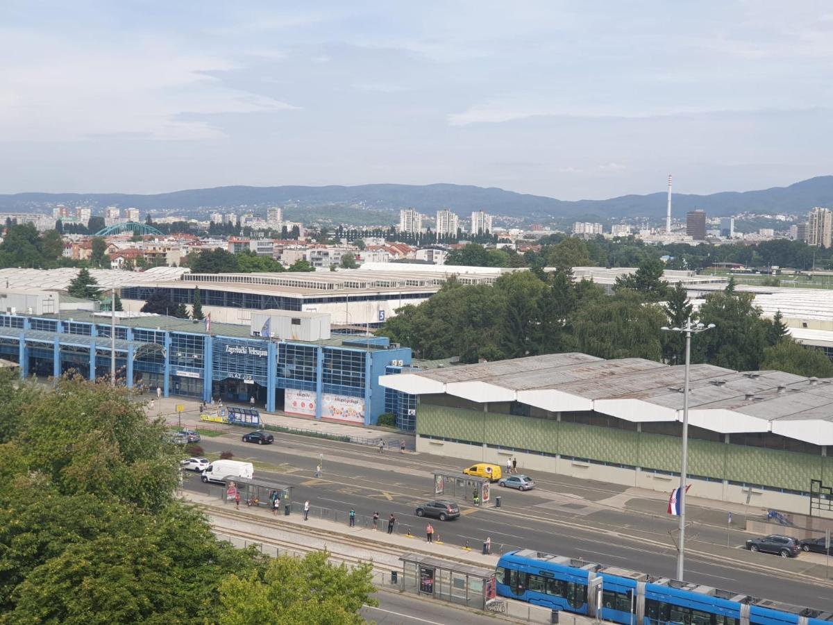 Apartman Lana ,Froudeova ulica 3 Appartamento Zagabria Esterno foto